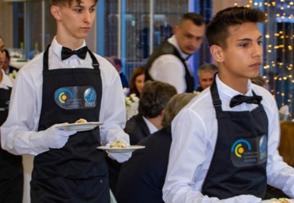 MNGSZ Mentorprogram pincér-vendégtéri szakemberek számára