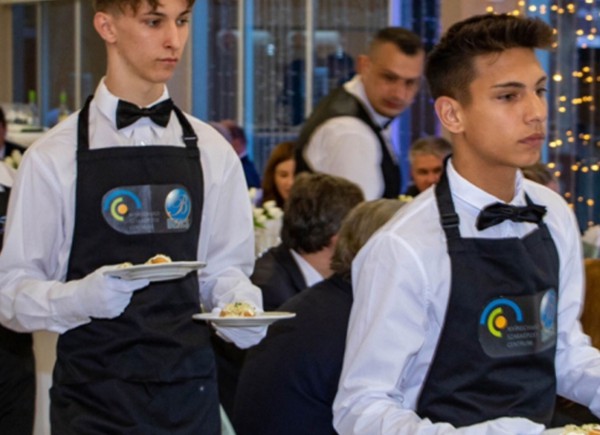 MNGSZ Mentorprogram pincér-vendégtéri szakemberek számára